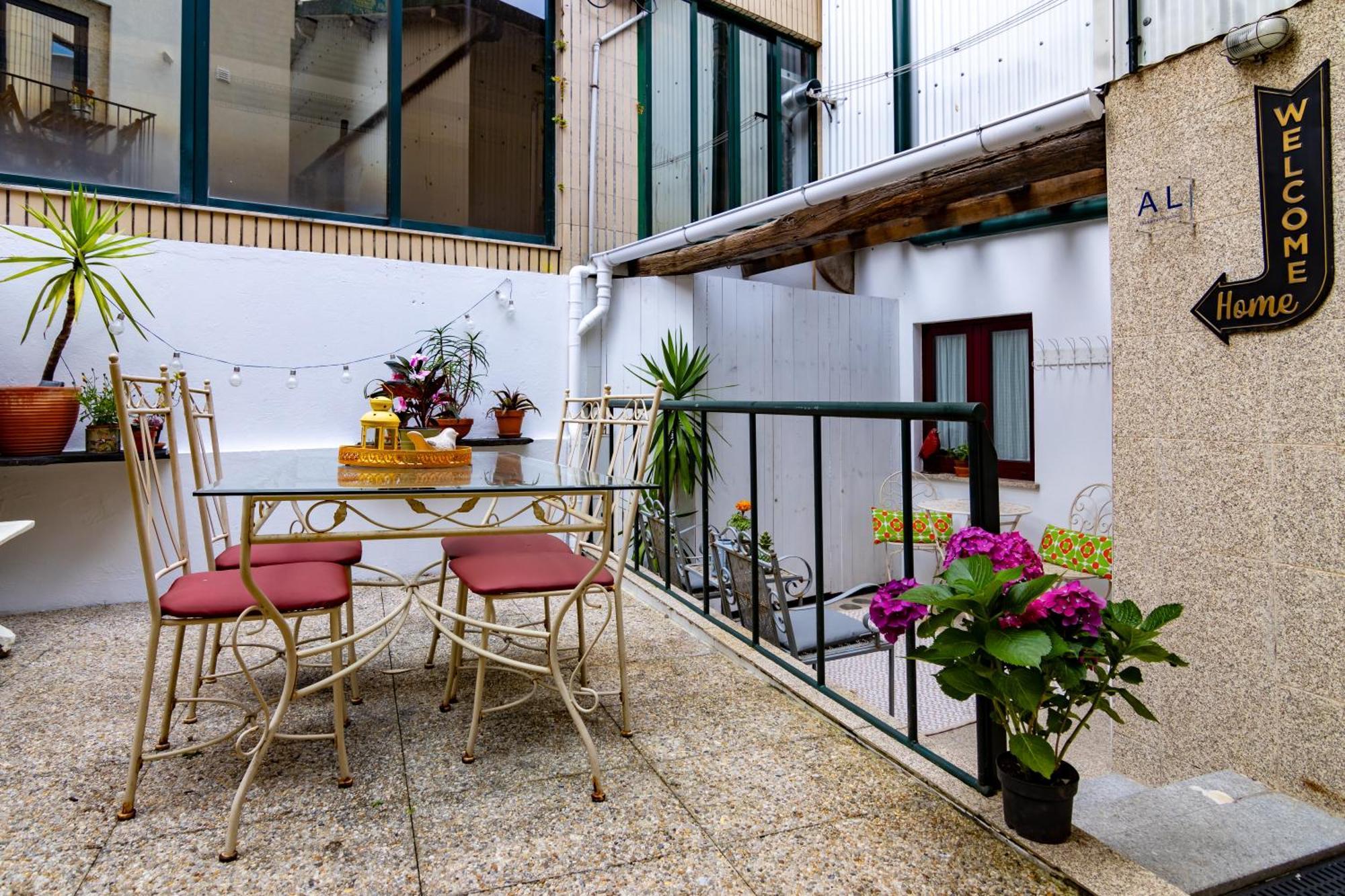Red House 2- With Terrace Apartment Porto Luaran gambar